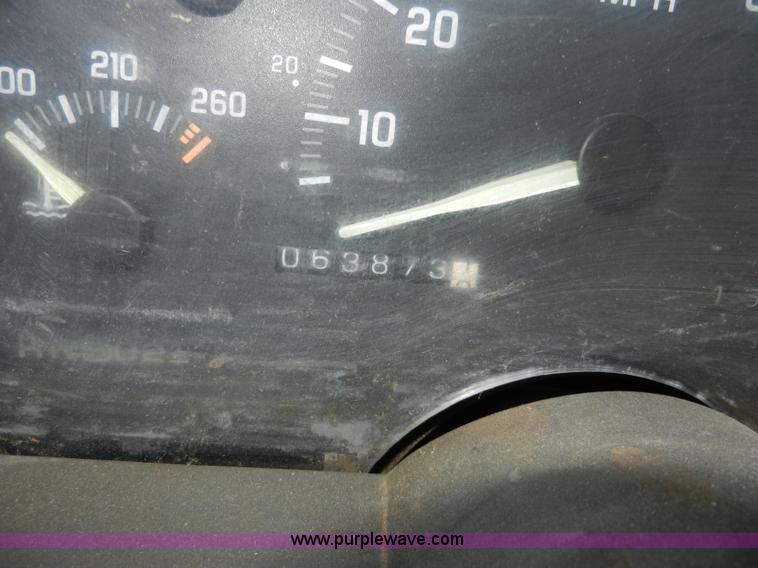 image for item A3987 1992 Chevrolet Cheyenne 2500 utility truck