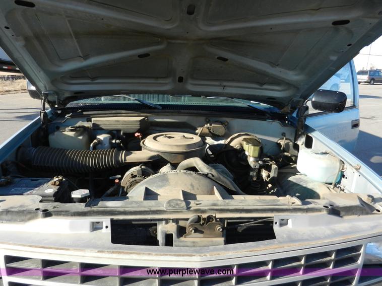 image for item A3987 1992 Chevrolet Cheyenne 2500 utility truck