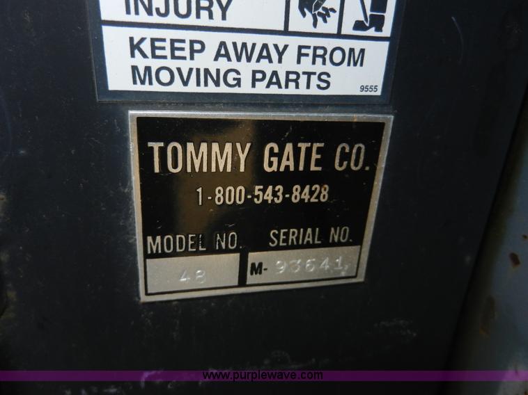 image for item A3987 1992 Chevrolet Cheyenne 2500 utility truck