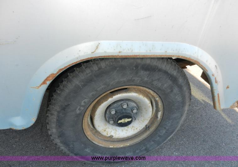 image for item A3987 1992 Chevrolet Cheyenne 2500 utility truck