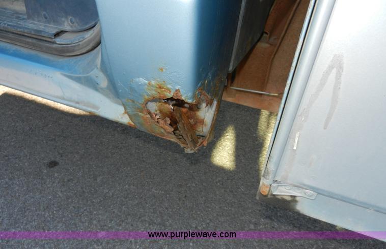 image for item A3987 1992 Chevrolet Cheyenne 2500 utility truck