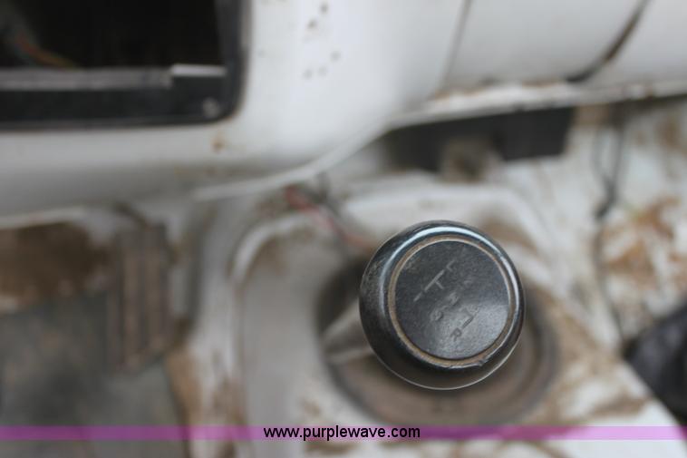 image for item AA9169 1982 GMC C/K 2500 pickup truck