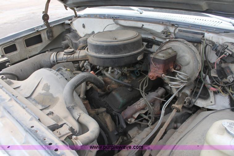 image for item AA9169 1982 GMC C/K 2500 pickup truck