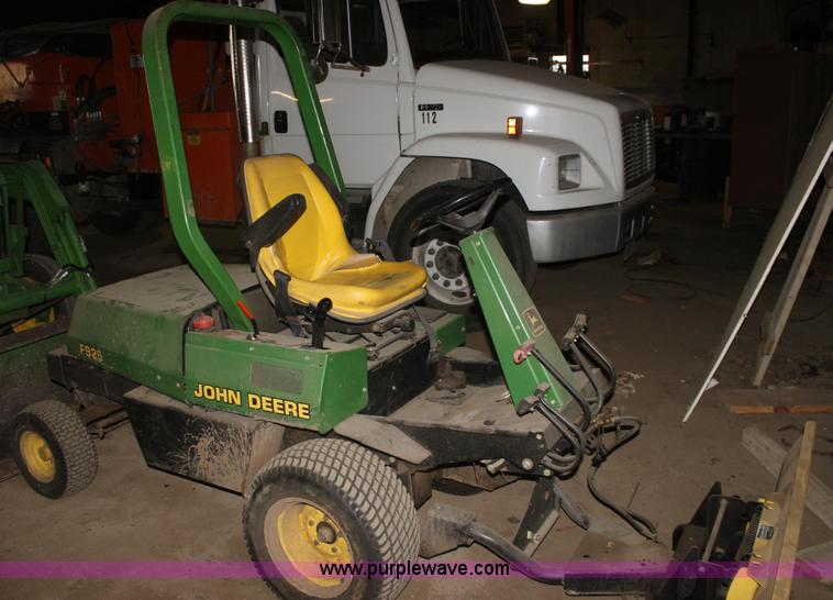 image for item AA9171 John Deere F925 riding lawn mower