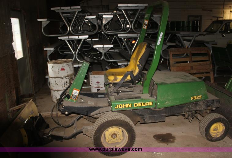 image for item AA9171 John Deere F925 riding lawn mower