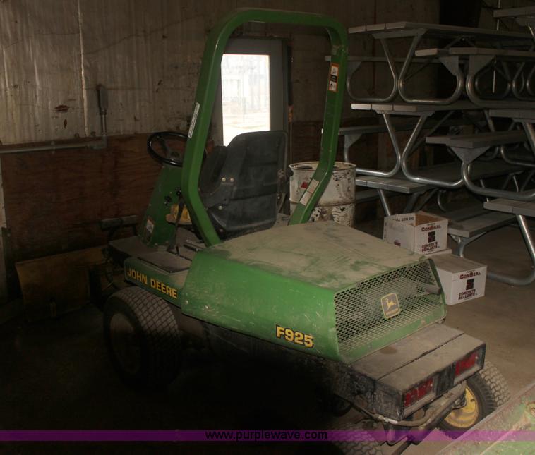 image for item AA9171 John Deere F925 riding lawn mower