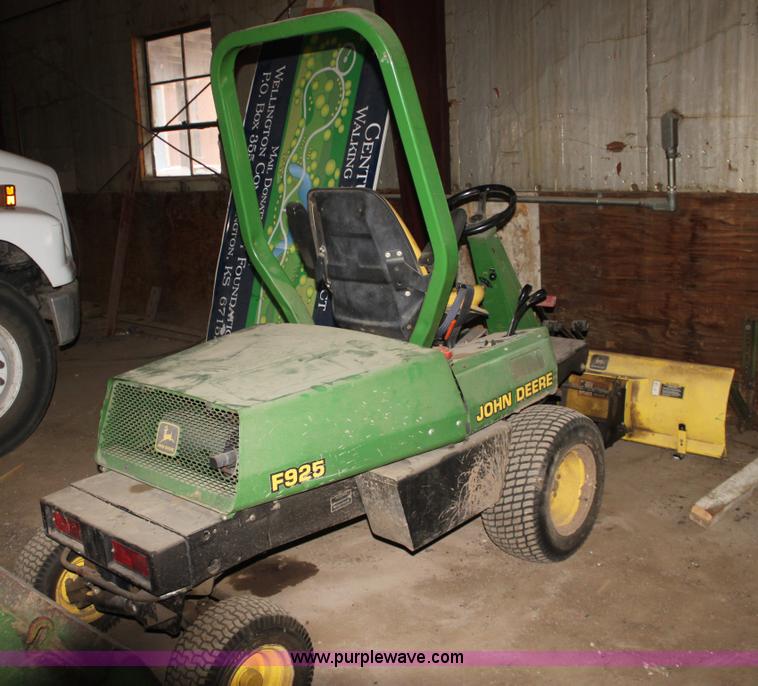image for item AA9171 John Deere F925 riding lawn mower