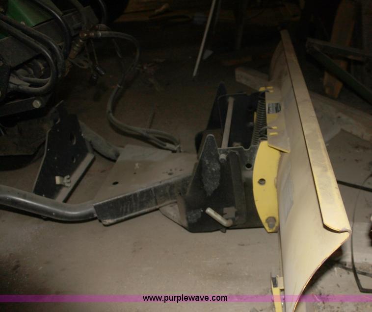 image for item AA9171 John Deere F925 riding lawn mower