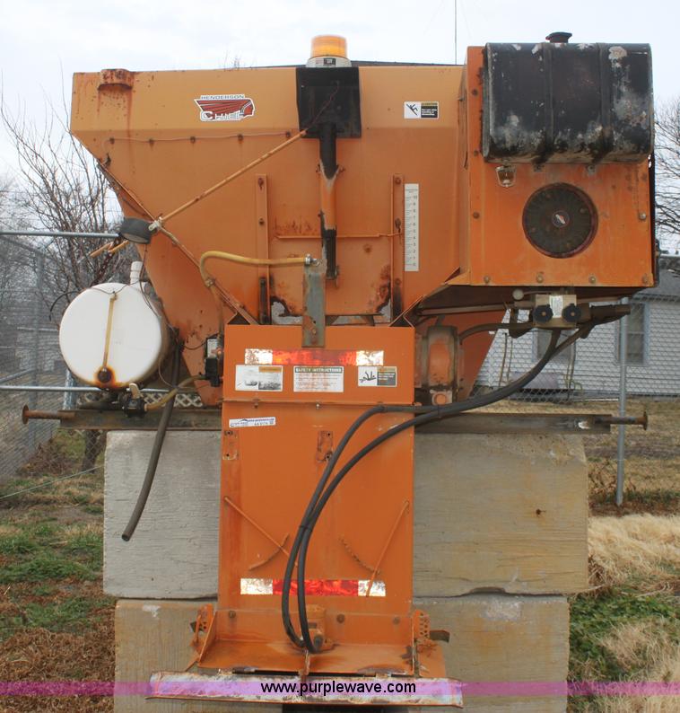 image for item AA9174 Henderson Cheif sand spreader