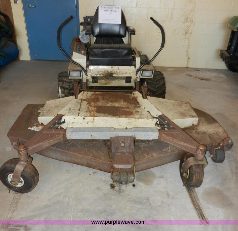 image for item AB9558 Grasshopper 928 ZTR lawn mower