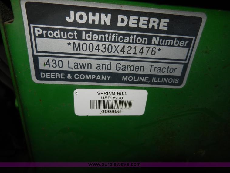 image for item AB9559 John Deere 430 lawn tractor
