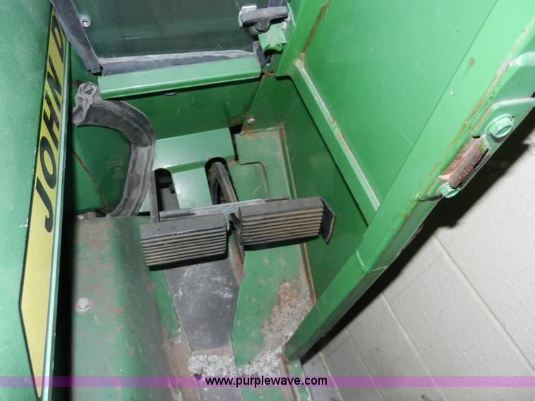 image for item AB9559 John Deere 430 lawn tractor