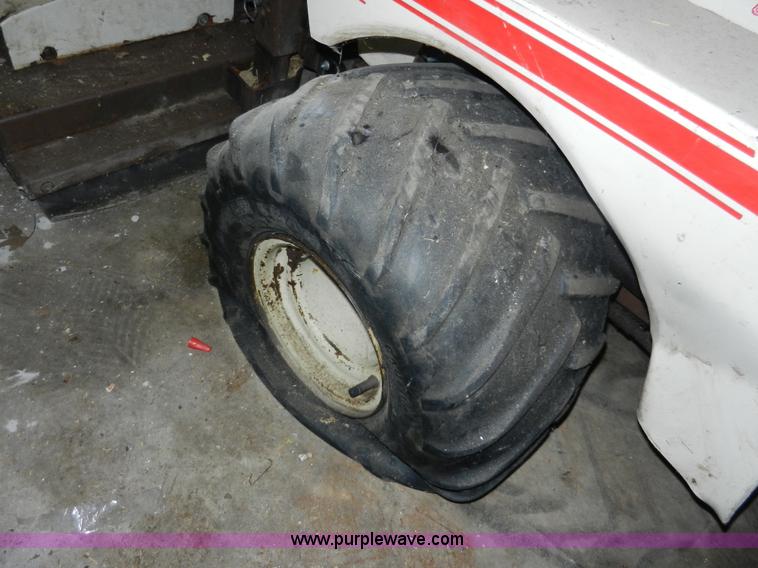 image for item AB9562 Grasshopper 721 ZTR lawn mower