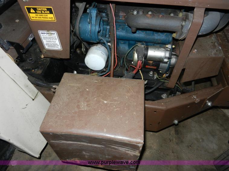 image for item AB9562 Grasshopper 721 ZTR lawn mower