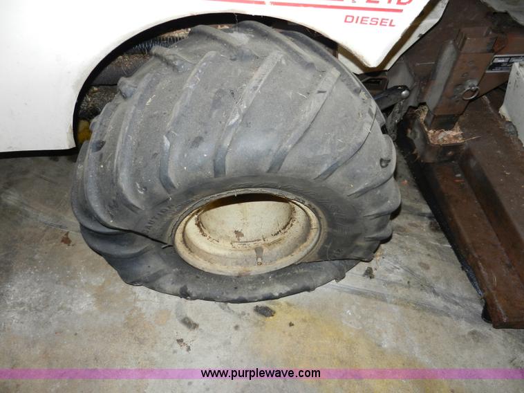 image for item AB9562 Grasshopper 721 ZTR lawn mower