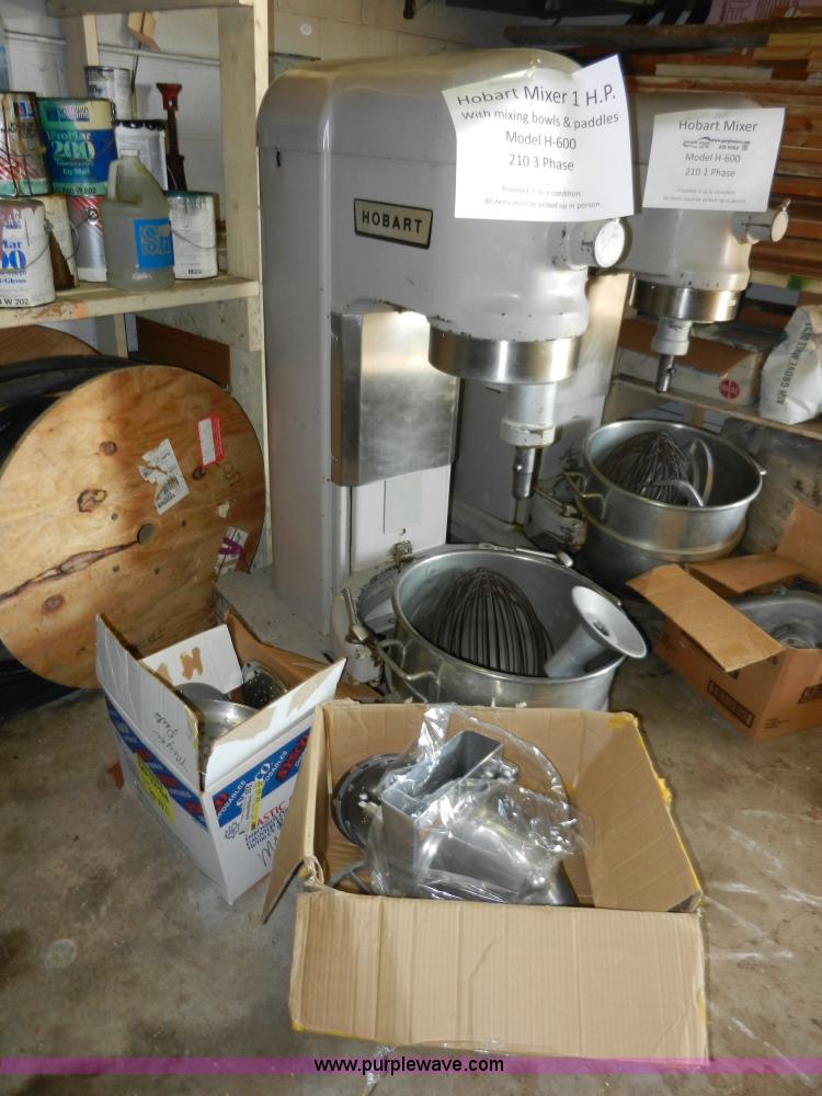 image for item AB9563 Hobart H600 mixer