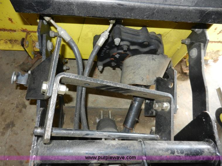 image for item AB9565 John Deere snow blower