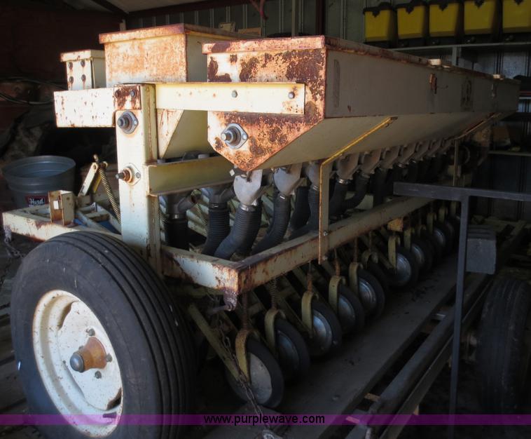 image for item AK9744 1984 Truax 812 grass drill