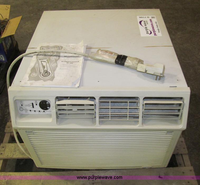 image for item D7166 Whirlpool air conditioner