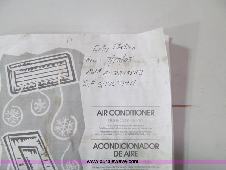 image for item D7166 Whirlpool air conditioner