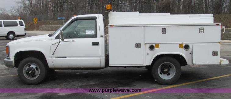 image for item E3694 1997 Chevrolet 3500 utility truck