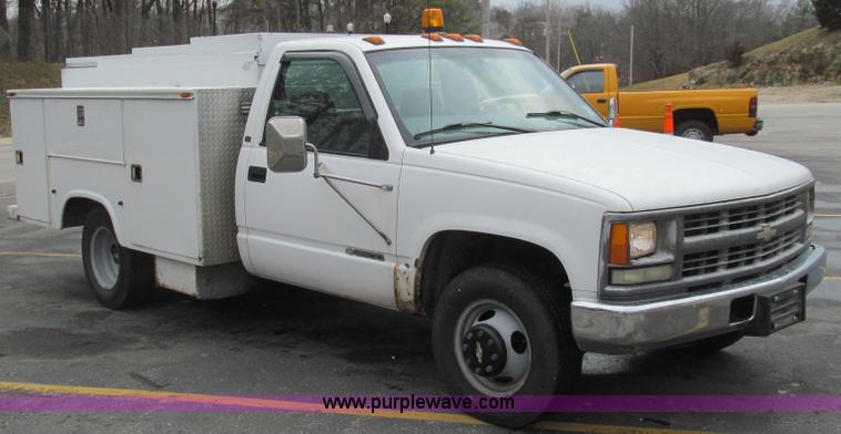 image for item E3694 1997 Chevrolet 3500 utility truck
