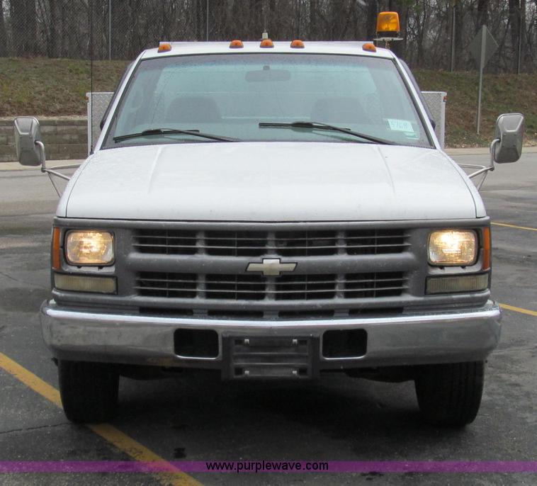 image for item E3694 1997 Chevrolet 3500 utility truck