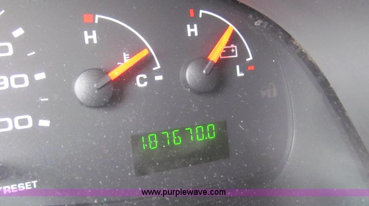 image for item E3695 2007 Ford E350 XLT Super Duty van