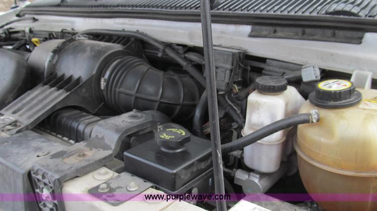 image for item E3695 2007 Ford E350 XLT Super Duty van