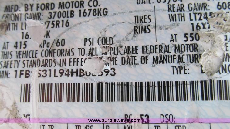 image for item E3696 2004 Ford E350 XL van