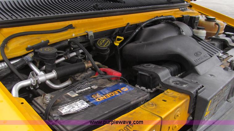 image for item E3697 2005 Ford E350 XL van