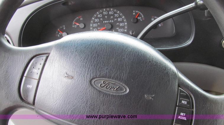 image for item E3698 2000 Ford E350 XL van