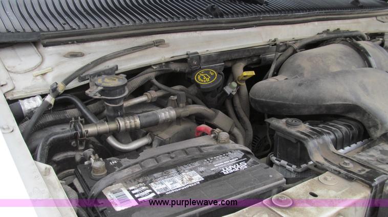 image for item E3698 2000 Ford E350 XL van