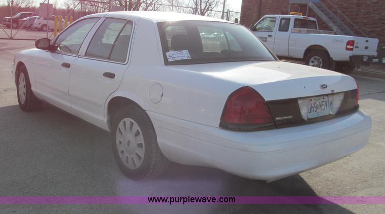 image for item E5878 2007 Ford Crown Victoria Police Interceptor