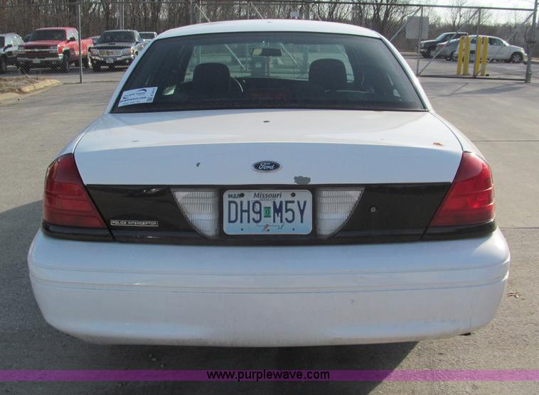 image for item E5878 2007 Ford Crown Victoria Police Interceptor