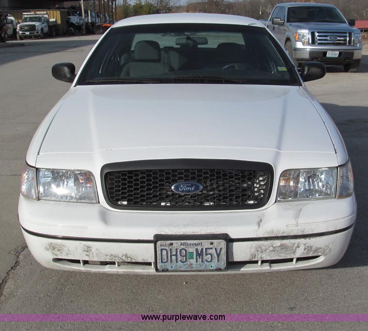 image for item E5878 2007 Ford Crown Victoria Police Interceptor