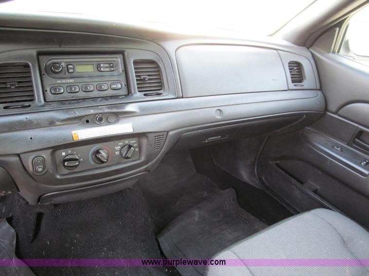 image for item E5878 2007 Ford Crown Victoria Police Interceptor
