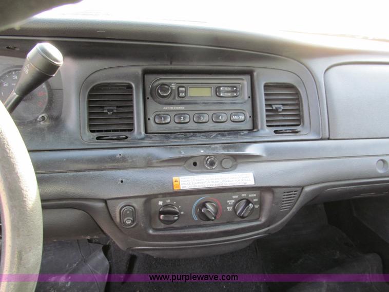 image for item E5878 2007 Ford Crown Victoria Police Interceptor