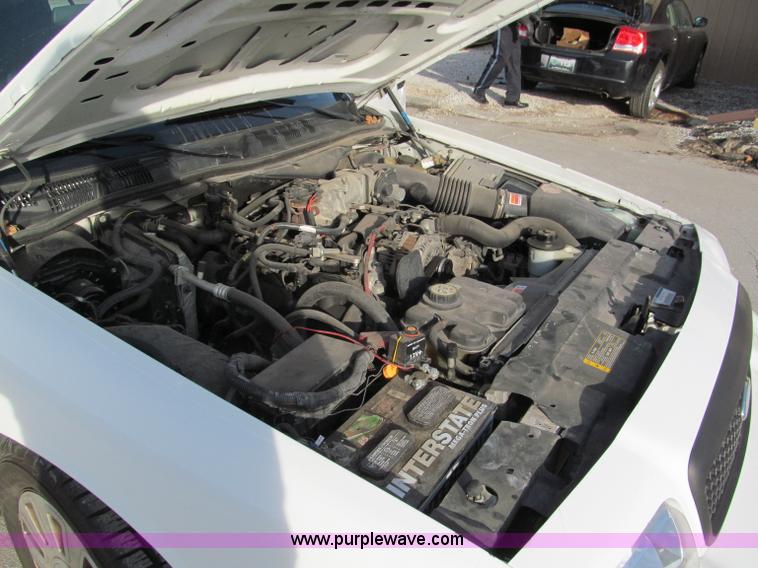 image for item E5878 2007 Ford Crown Victoria Police Interceptor