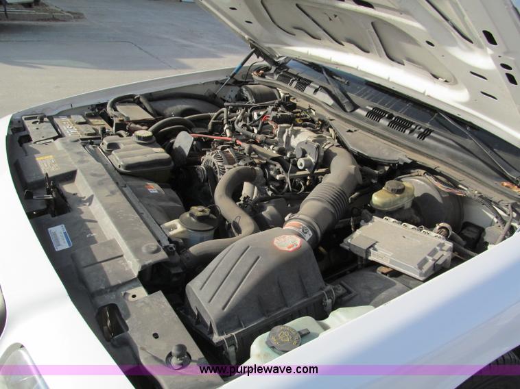 image for item E5878 2007 Ford Crown Victoria Police Interceptor