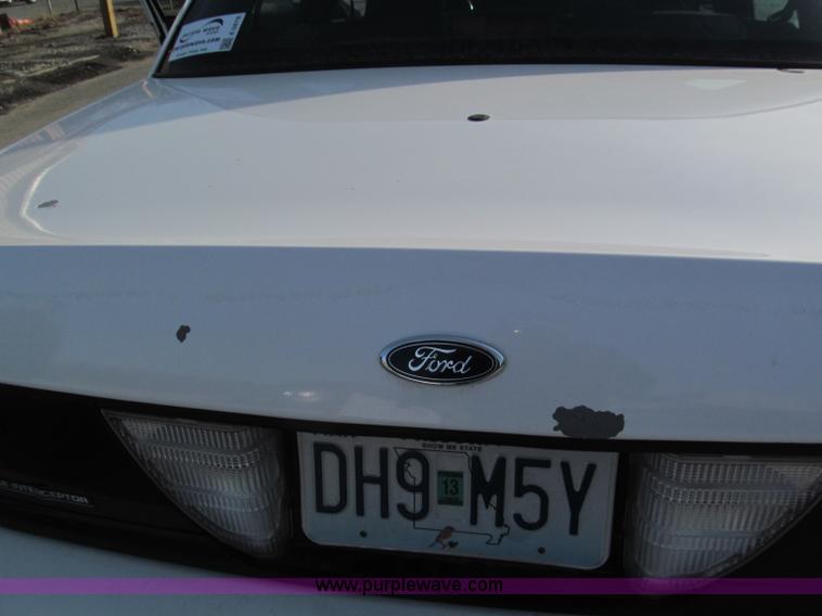 image for item E5878 2007 Ford Crown Victoria Police Interceptor