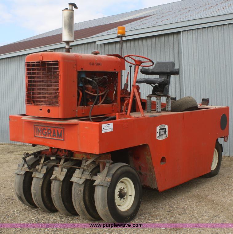 image for item F2998 1971 Ingram 9-2800 nine wheel pneumatic roller