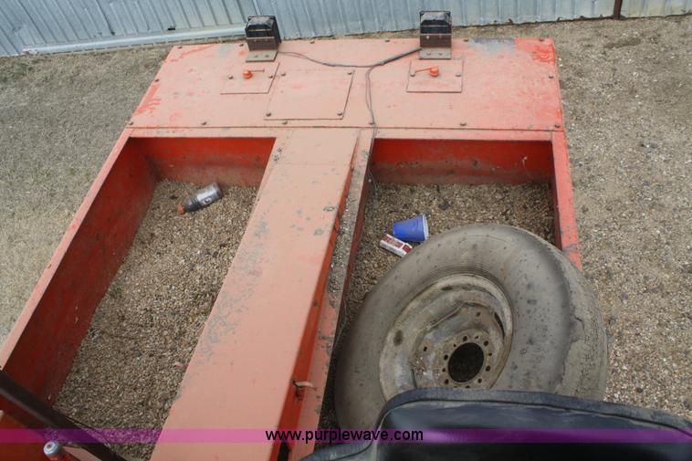 image for item F2998 1971 Ingram 9-2800 nine wheel pneumatic roller