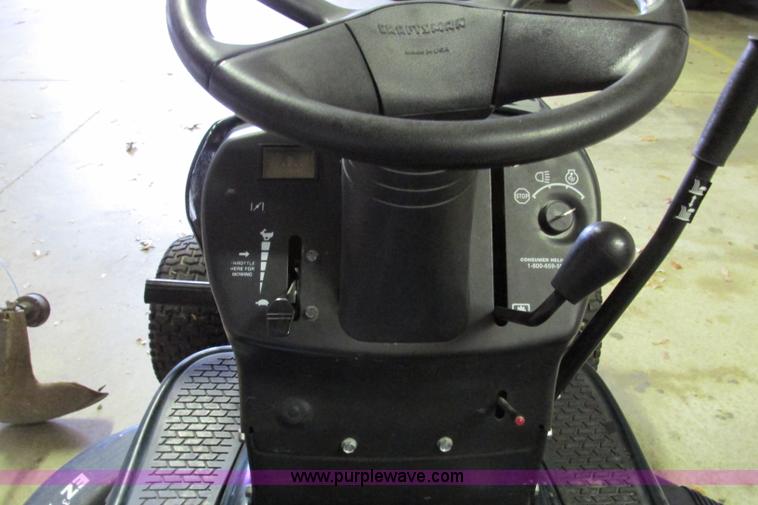 image for item F4702 Lawn and Garden equipment