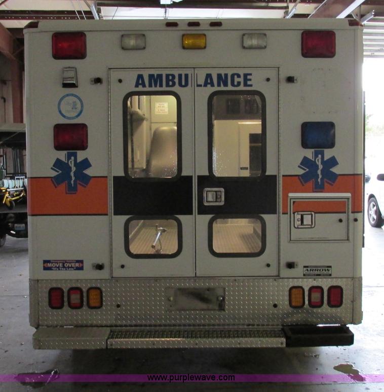 image for item F4704 2003 Ford F350 XL Super Duty ambulance