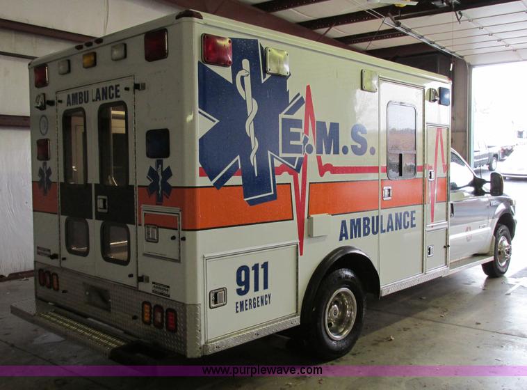 image for item F4704 2003 Ford F350 XL Super Duty ambulance