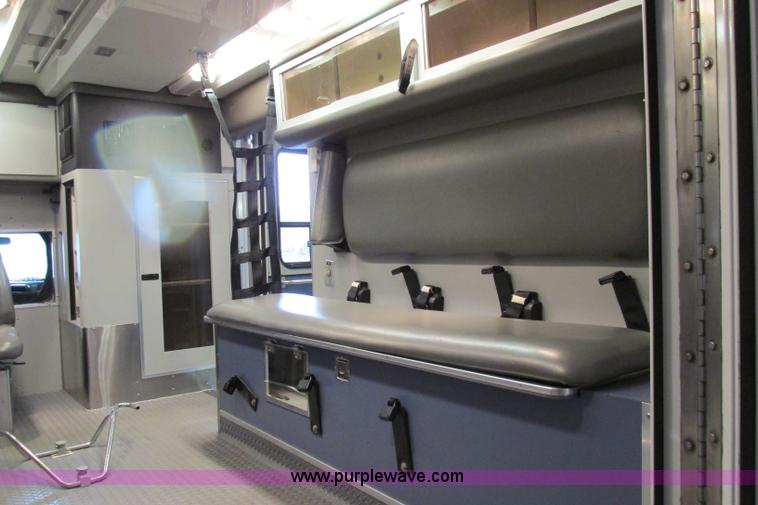 image for item F4704 2003 Ford F350 XL Super Duty ambulance