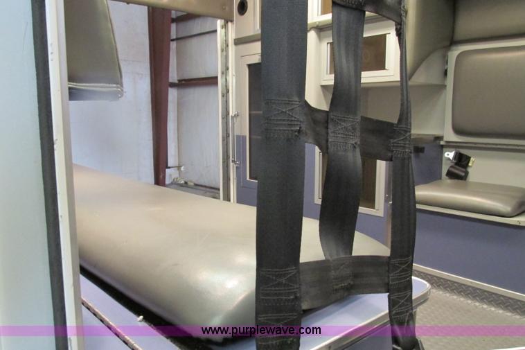 image for item F4704 2003 Ford F350 XL Super Duty ambulance