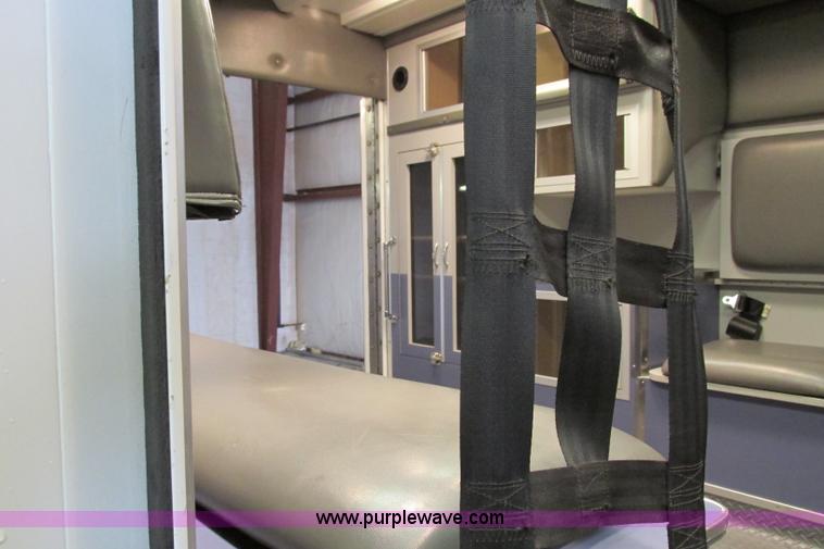 image for item F4704 2003 Ford F350 XL Super Duty ambulance