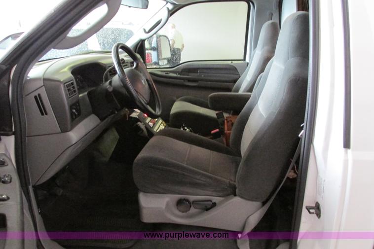 image for item F4704 2003 Ford F350 XL Super Duty ambulance